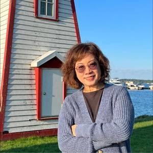 Meet your Posher, Amana